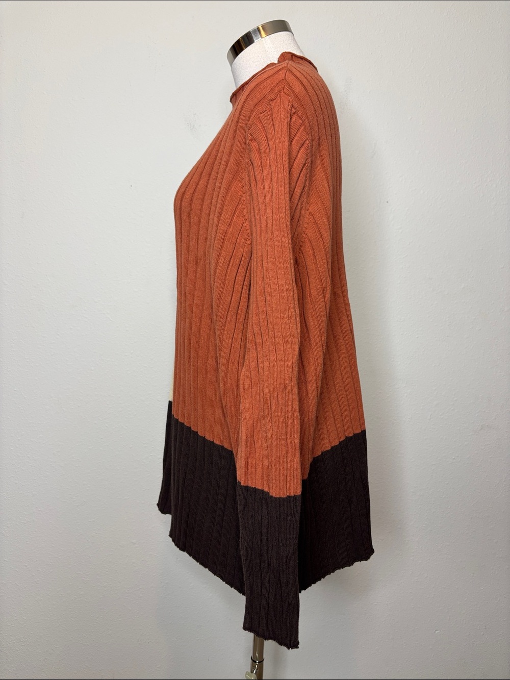 Colorblock Ribbed Knit Sweater - Olive, Rust, Cream, Black - Picture 5 of 8